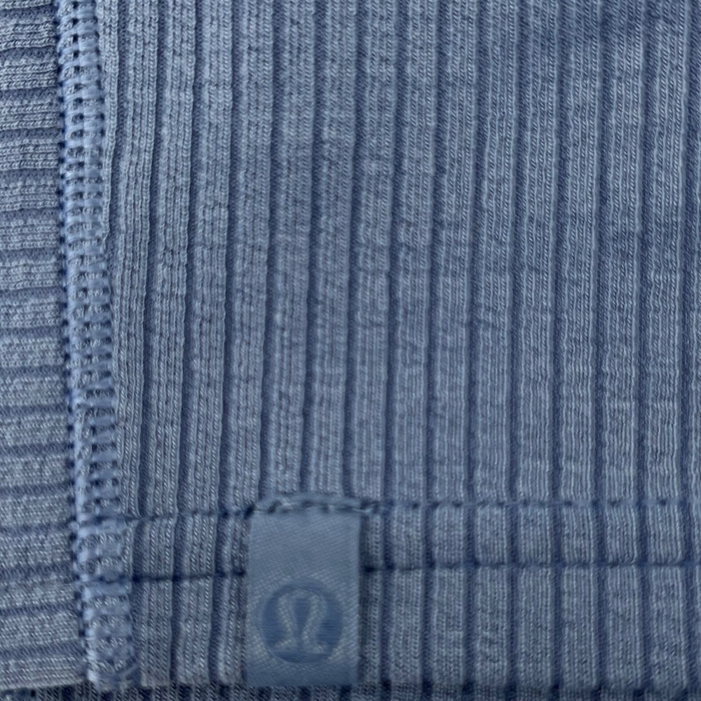 Lululemon Ribbed Softstreme Cropped Tank Blue Size 8 LW1EDFS BGIB - Picture 3 of 9